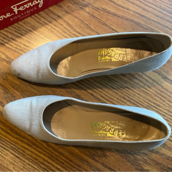 Ferragamo pumps - Picture 4 of 5